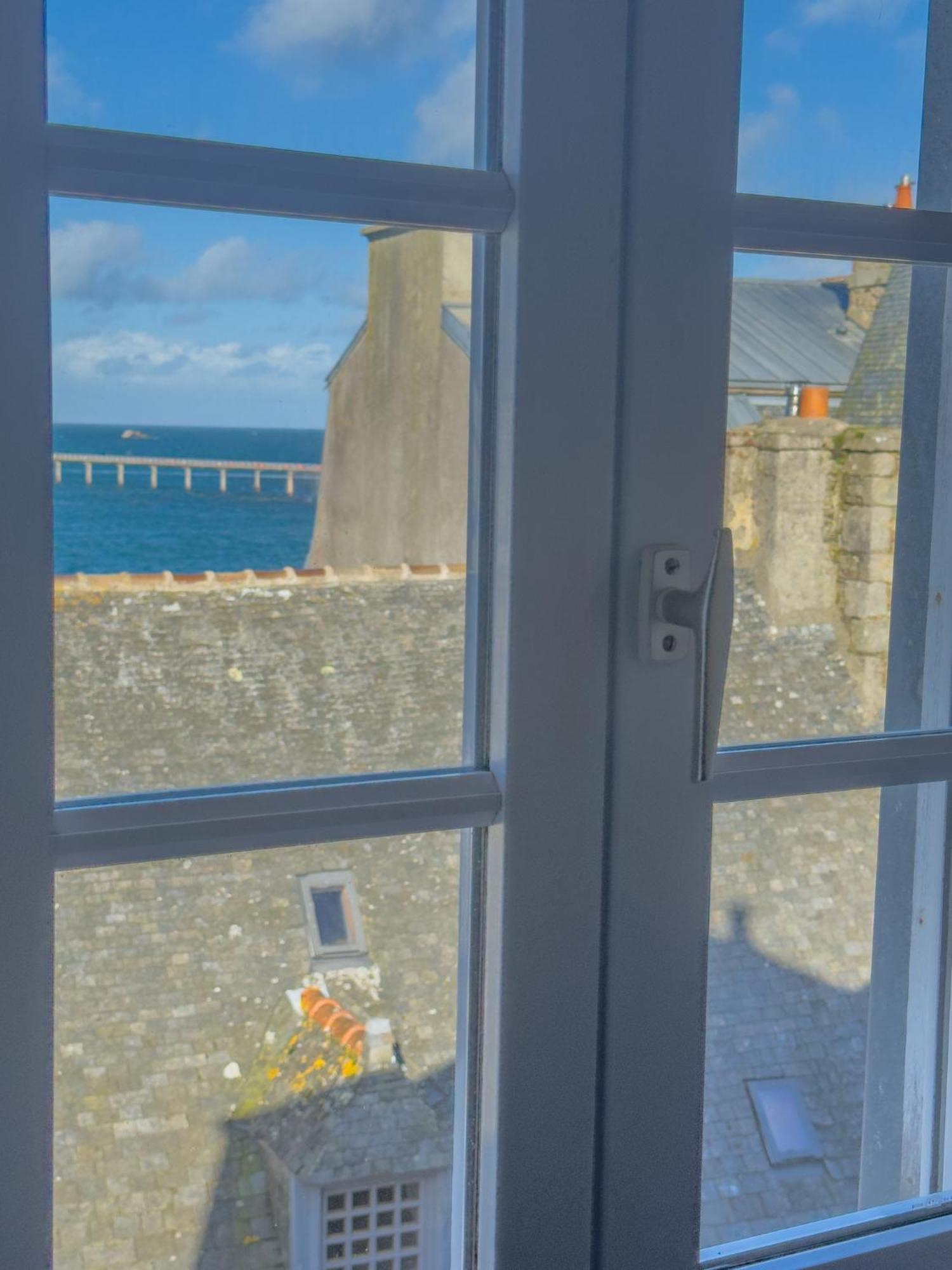 Logis Hotel Les Chardons Bleus Restaurant Le Bistrot De La Mer Роскоф Екстериор снимка