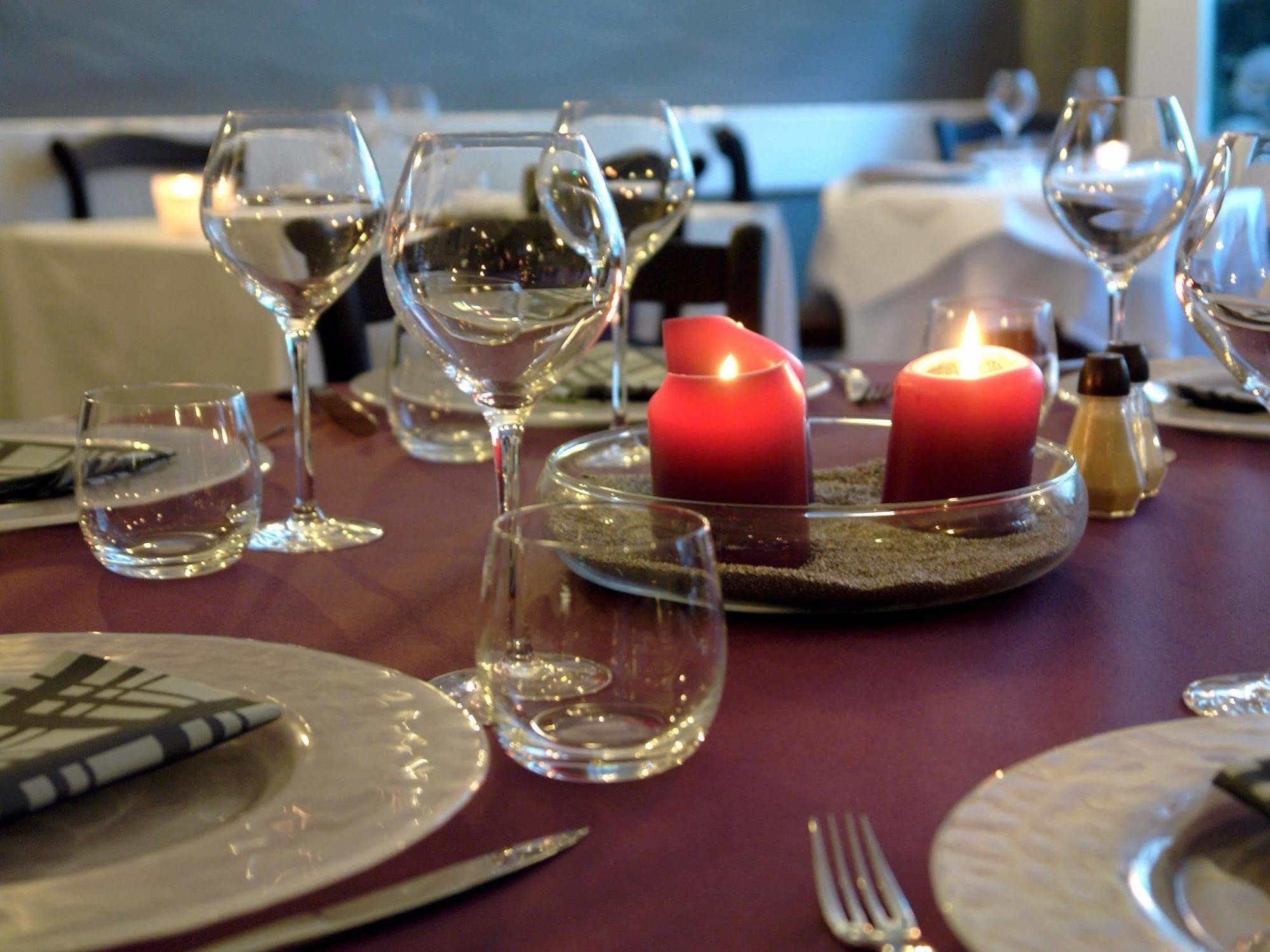 Logis Hotel Les Chardons Bleus Restaurant Le Bistrot De La Mer Роскоф Екстериор снимка