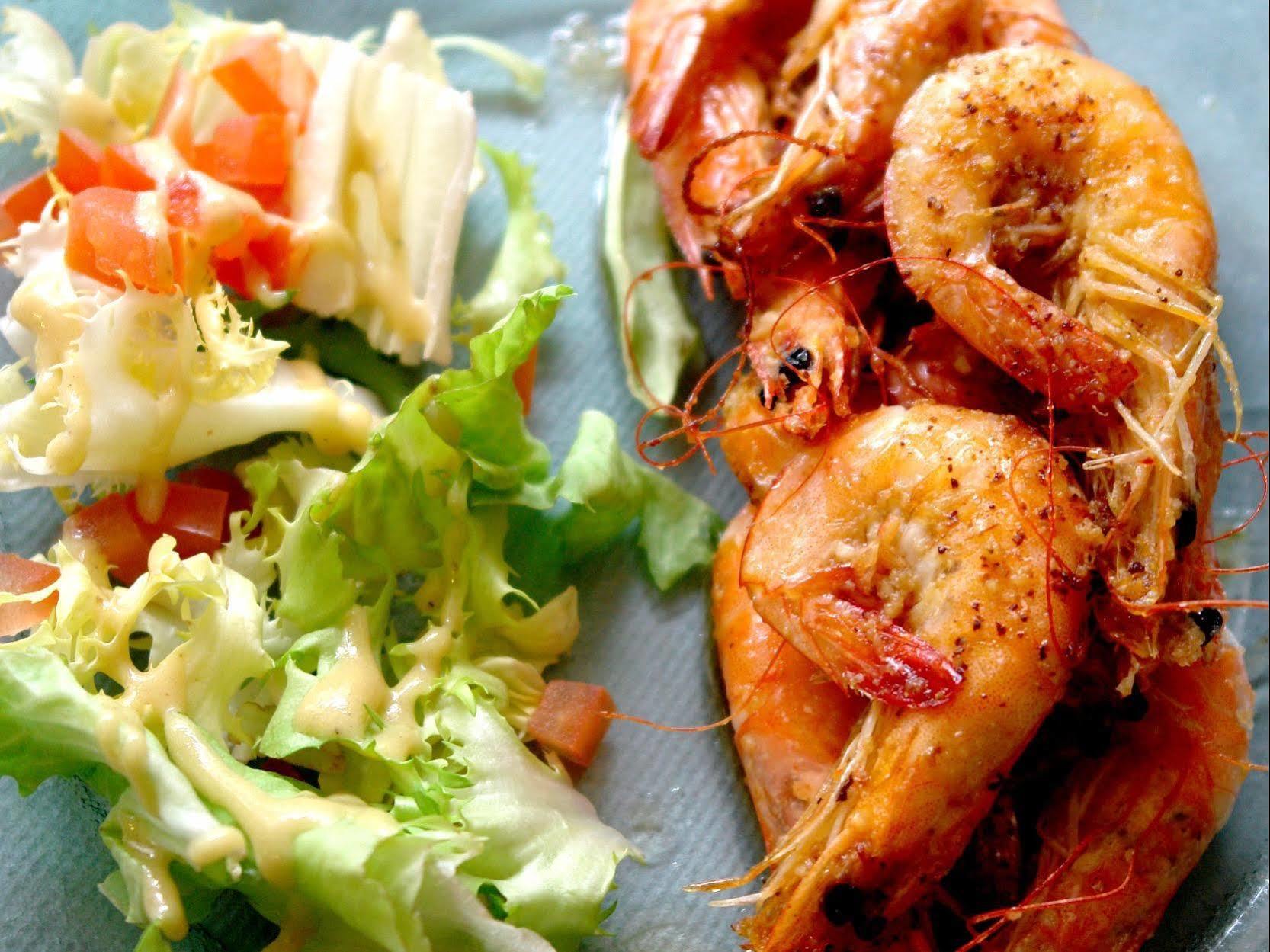 Logis Hotel Les Chardons Bleus Restaurant Le Bistrot De La Mer Роскоф Екстериор снимка